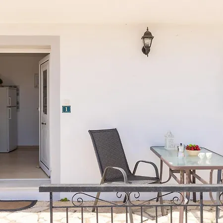 Katerina Horizon By Konnect - 1,8km From Daire